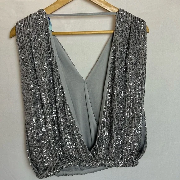 Silver Sequin Backless Tank Top - Size Large - New without Tags - Picture 2 of 3